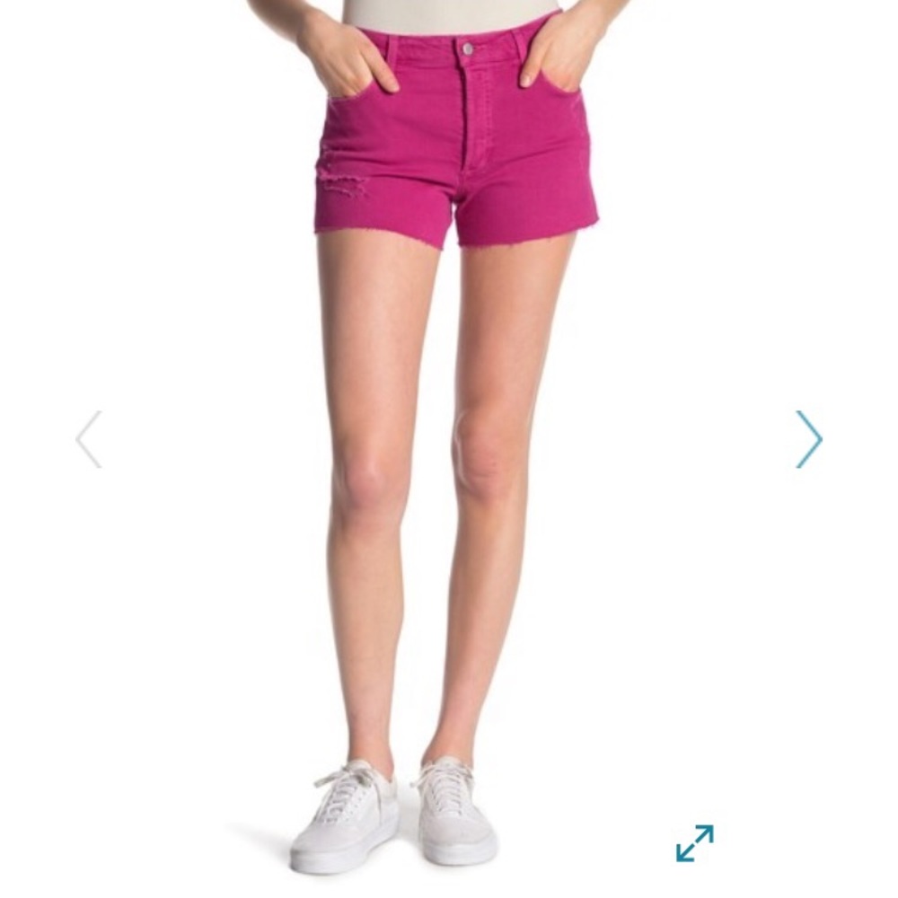 🔴Pink frayed hem shorts